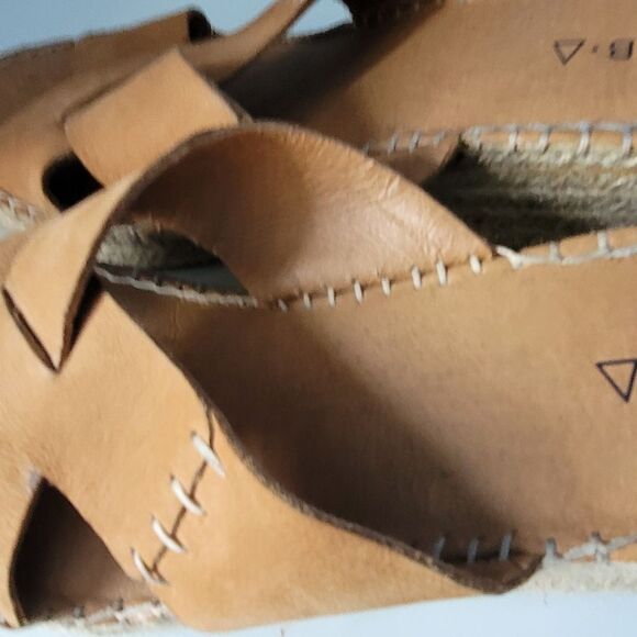 Kelsey Dagger Brooklyn women's Golden Tan Leather Wedge Slip on Shoes size 9 - Picture 3 of 13